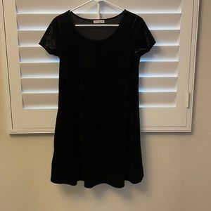 Little Black velvet dress. Size Small. Socialite.